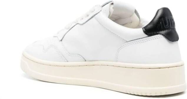 Autry Witte leren sneaker met zwart hiel detail White Dames