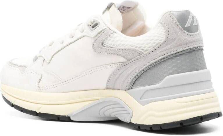 Autry Witte Leren Sneakers Dikke Zool