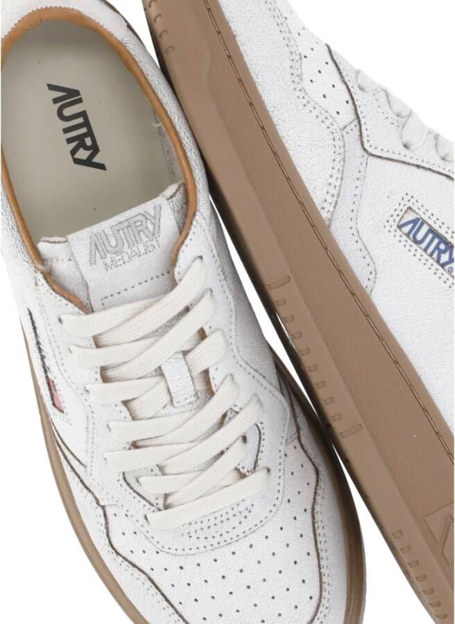 Autry Witte Leren Sneakers met Ademende Details