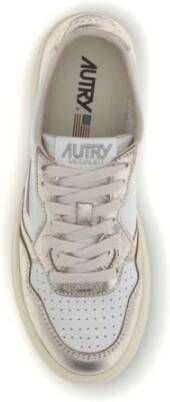 Autry Witte Leren Sneakers met Geperforeerde Neus
