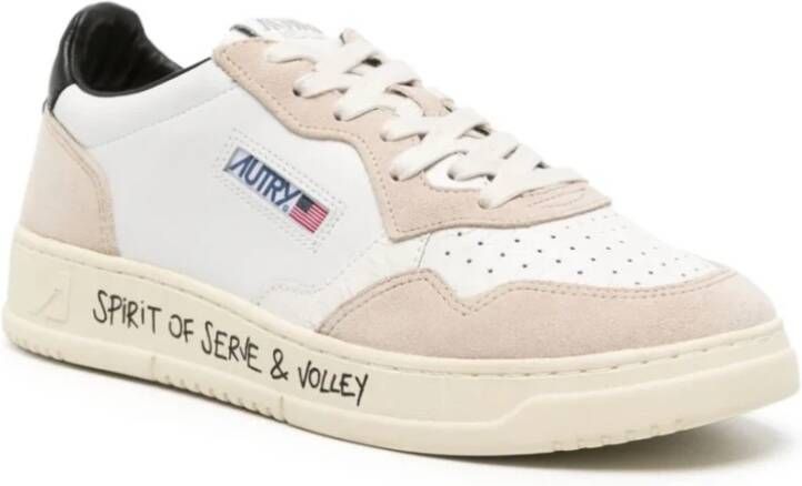 Autry Witte Leren Sneakers met Geperforeerde Neus White Heren