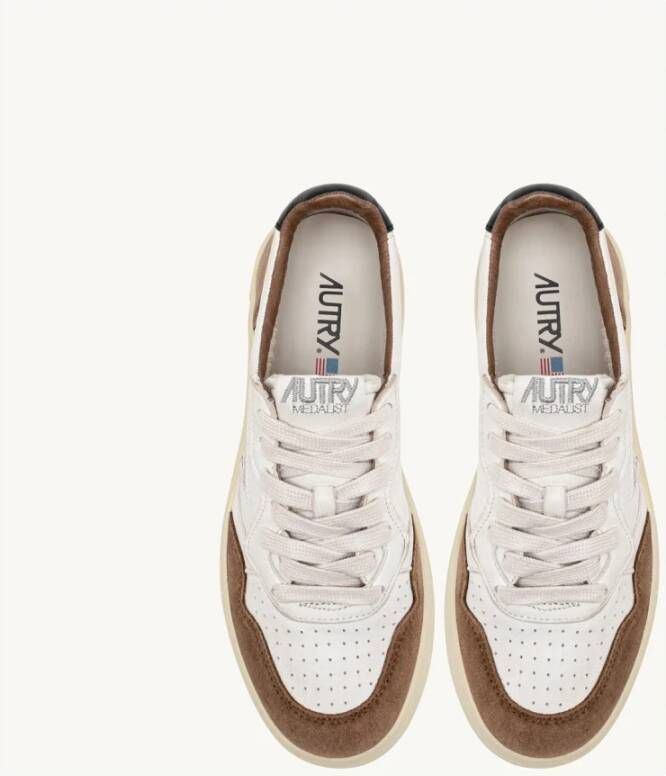 Autry Witte Leren Sneakers met Geperforeerde Neus White Heren