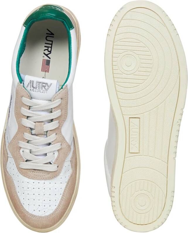 Autry Witte Leren Sneakers met Geperforeerde Neus Wit Heren
