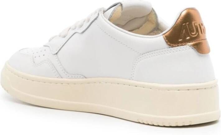 Autry Witte Leren Sneakers met Logo Patch White Dames