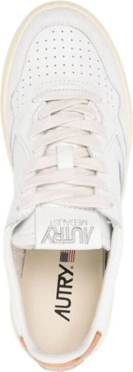 Autry Witte Leren Sneakers met Logo Patch White Dames