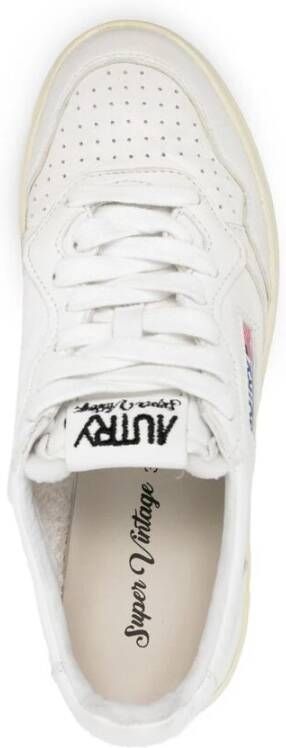 Autry Witte Leren Sneakers met Logo Patch White Dames