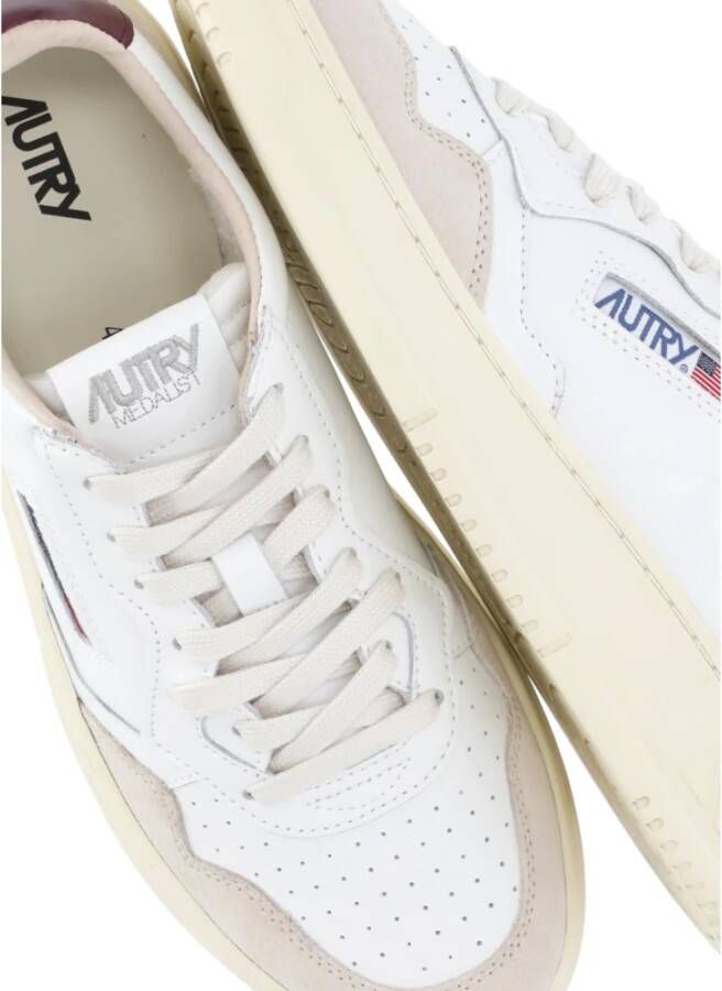 Autry Witte Leren Sneakers met Logodetails