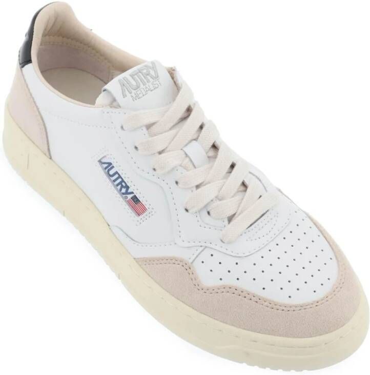 Autry Leren Medalist Lage Sneakers Witte Leren Sneakers met Suède Details Multicolor White Dames