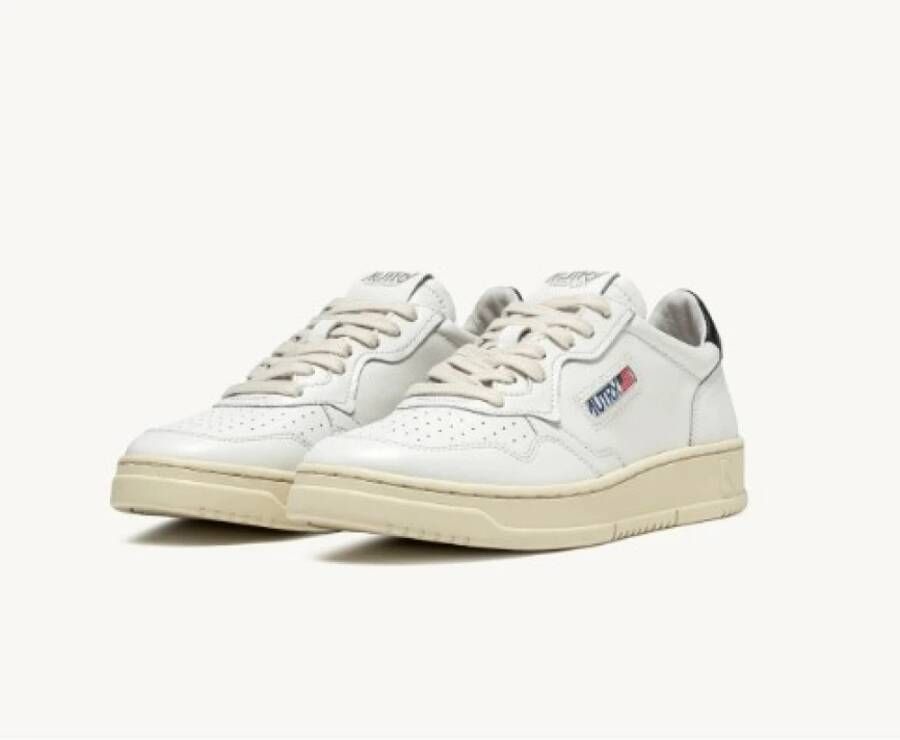 Autry Witte leren sneakers met zwarte hiel White Dames