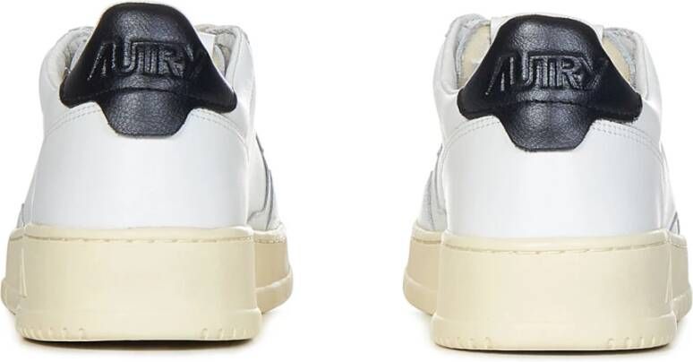 Autry Witte Leren Sneakers Stijlvolle Zwarte Inzet