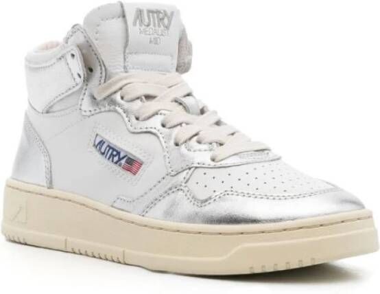 Autry Witte Leren Veterschoenen met Logo Patch Wit Dames