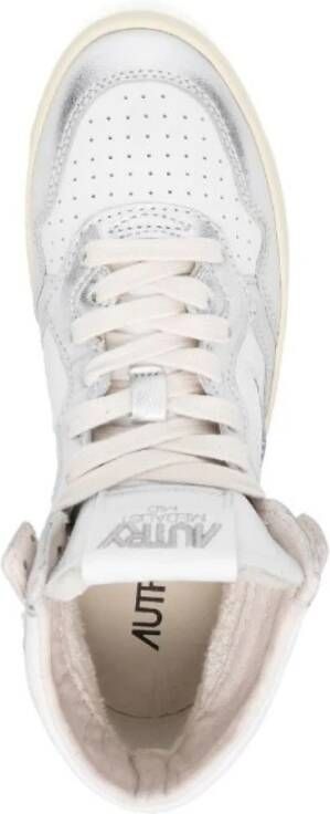 Autry Witte Leren Veterschoenen met Logo Patch Wit Dames