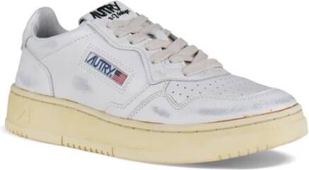 Autry Witte Leren Vintage Lage Sneakers White Dames