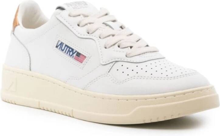 Autry Witte Medalist Sneakers met Bronzen Hiel White Dames