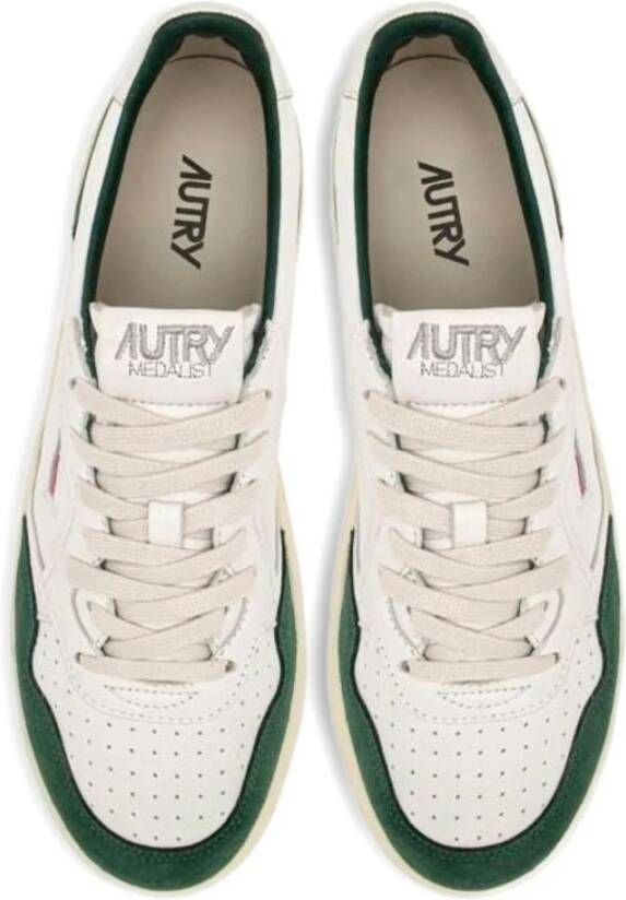 Autry Witte platte schoenen voor vrouwen