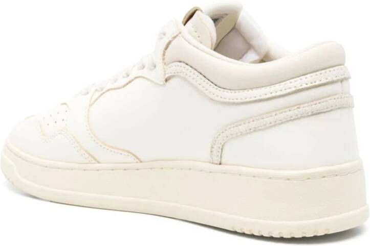 Autry Witte Sneakers met Medalist Sluiting