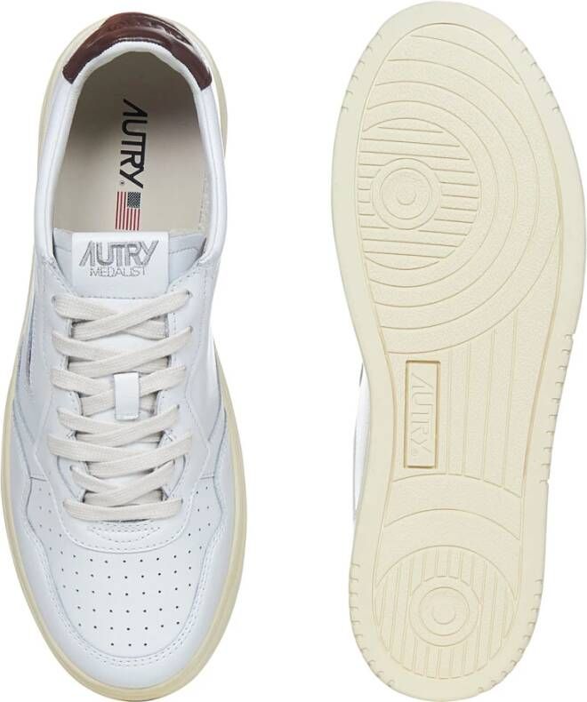 Autry Witte Sneakers met Vetersluiting en Geperforeerde Neus Wit Heren