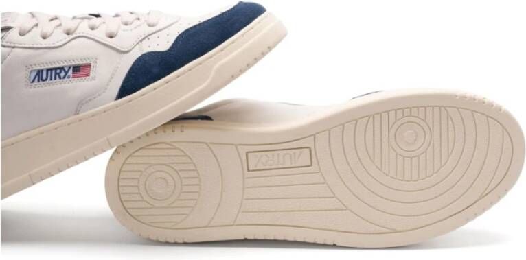 Autry Witte Sneakers Stijlvol Ontwerp Platte Zool