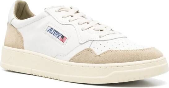 Autry Witte Veterschoen met Geperforeerde Neus