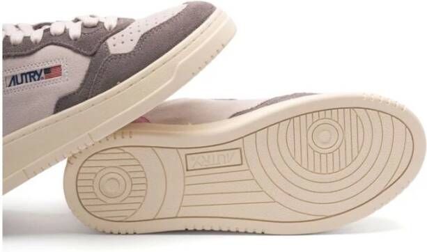 Autry Witte Veterschoenen met Logo Patch Multicolor Dames
