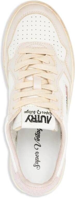 Autry Witte Veterschoenen met Rubberen Zool