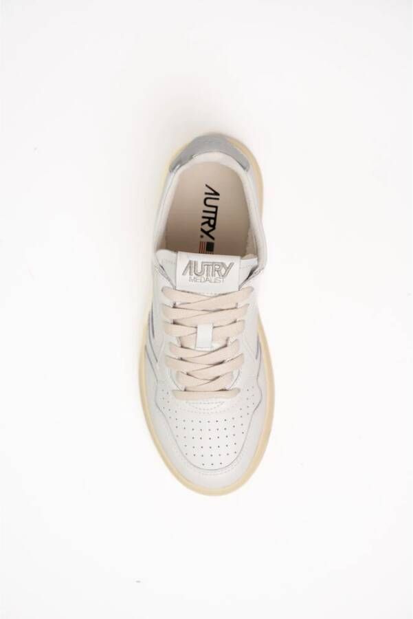 Autry "Witte Medalist Leren Sneakers" Sneakers Witte Zilveren Schoenen Witte Zilveren Dames Leren Sneakers White Multicolor Dames