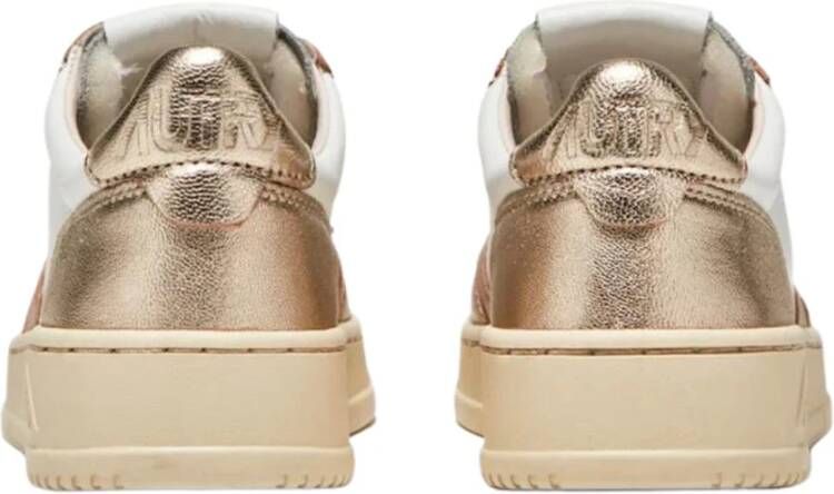 Autry Witte Platina Leren Sneakers Vintage-geïnspireerd Wit Dames