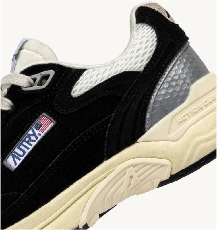 Autry Zwarte platte schoenen