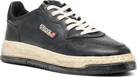 Autry Zwarte Vetersneaker Maison Mihara