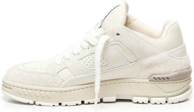 Axel Arigato Beige Leren Sneakers met Logodetails