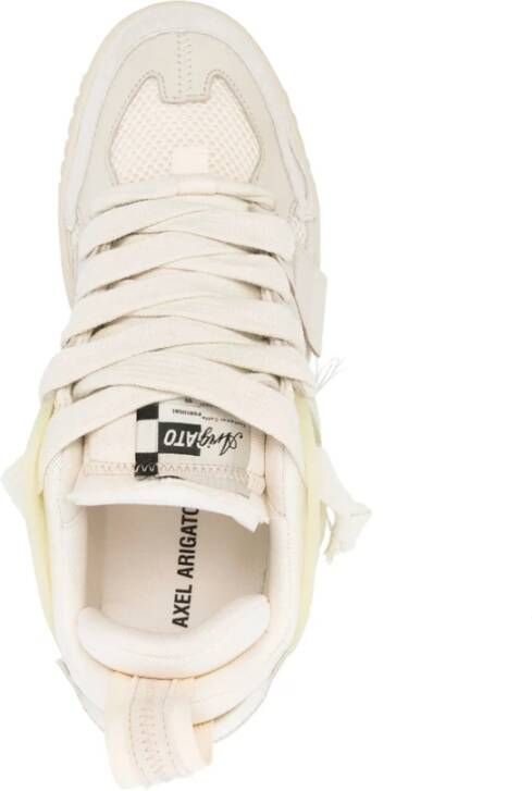 Axel Arigato Roomwitte Sneaker met Mesh Panelen