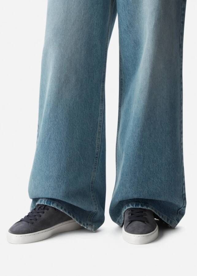Axel Arigato Suede Sneaker