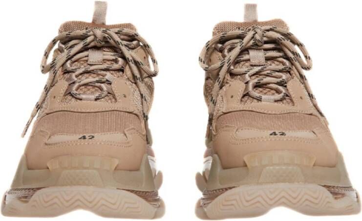Balenciaga Lichtbruine Triple S Sneakers Vrouw