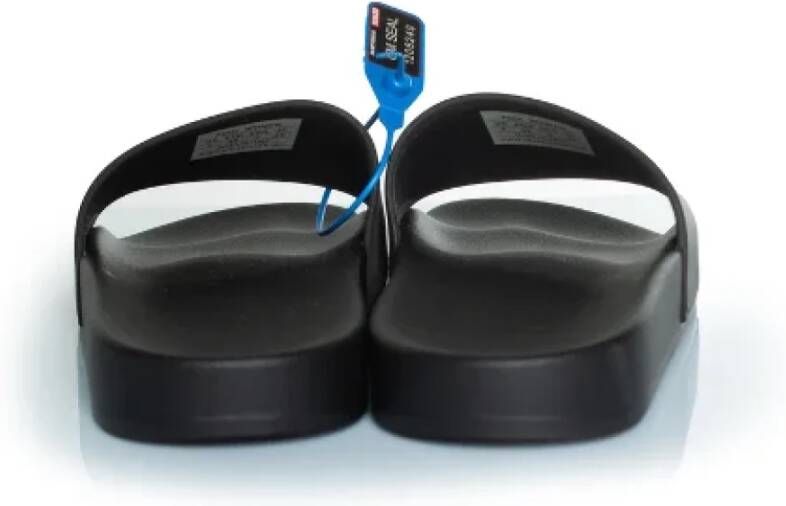 Balenciaga Rubber flats Black Dames