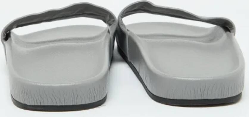 Balenciaga Vintage Pre-owned Leather flats Gray Dames