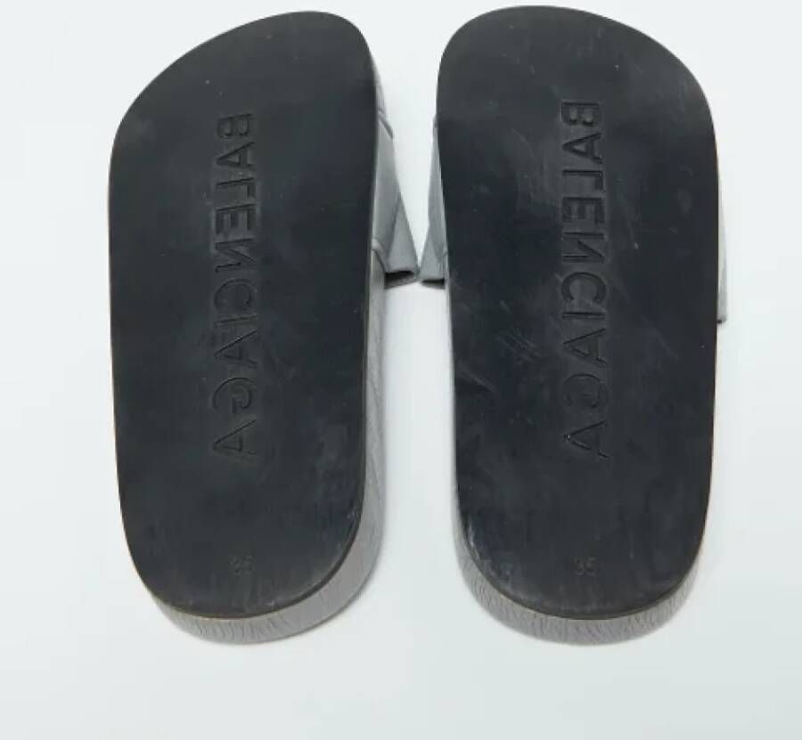 Balenciaga Vintage Pre-owned Leather flats Gray Dames