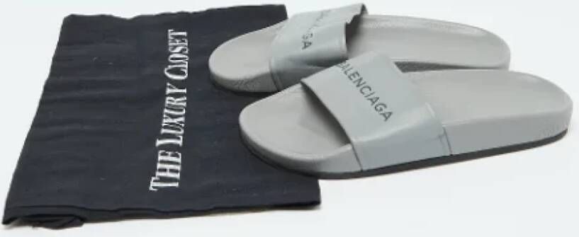 Balenciaga Vintage Pre-owned Leather flats Gray Dames