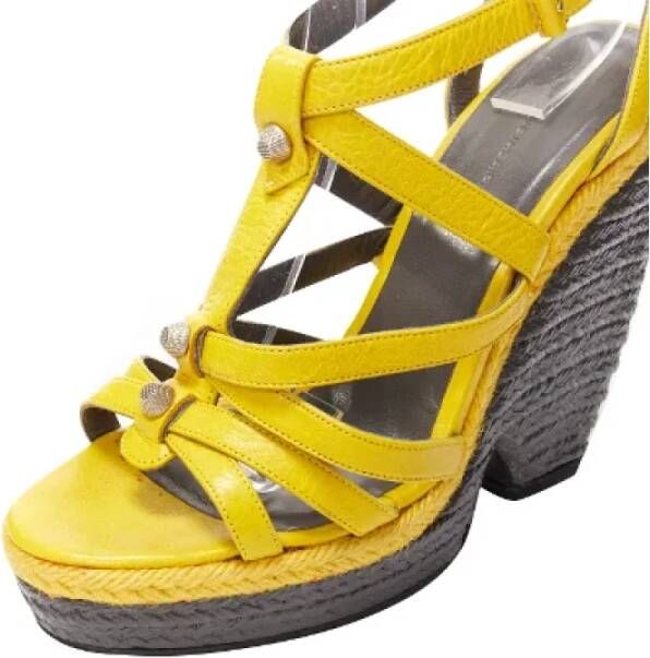 Balenciaga Vintage Pre-owned Leather heels Yellow Dames
