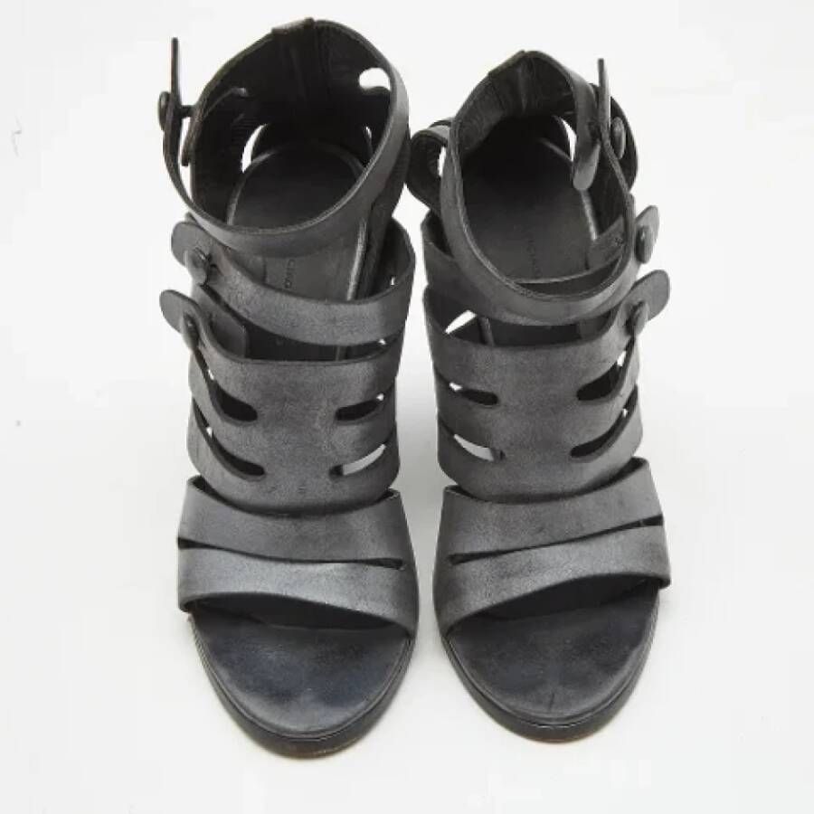 Balenciaga Vintage Pre-owned Leather sandals Gray Dames