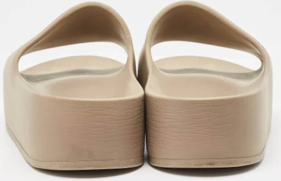 Balenciaga Vintage Pre-owned Rubber sandals Beige Dames