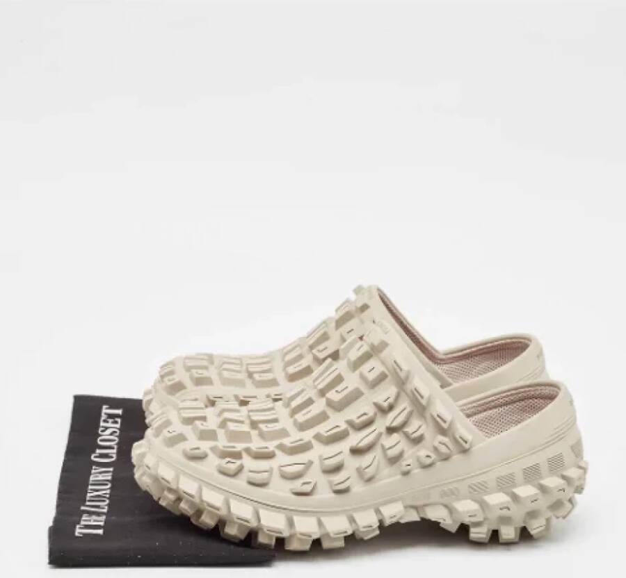 Balenciaga Vintage Pre-owned Rubber sandals Gray Heren