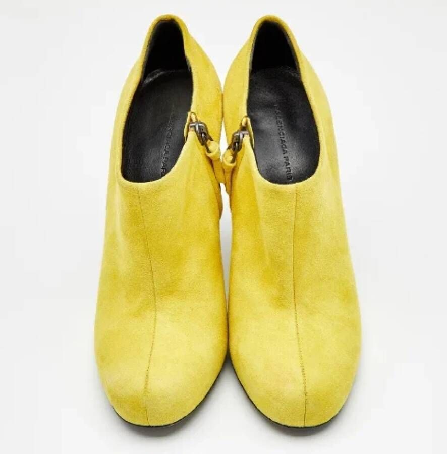 Balenciaga Vintage Pre-owned Suede boots Yellow Dames