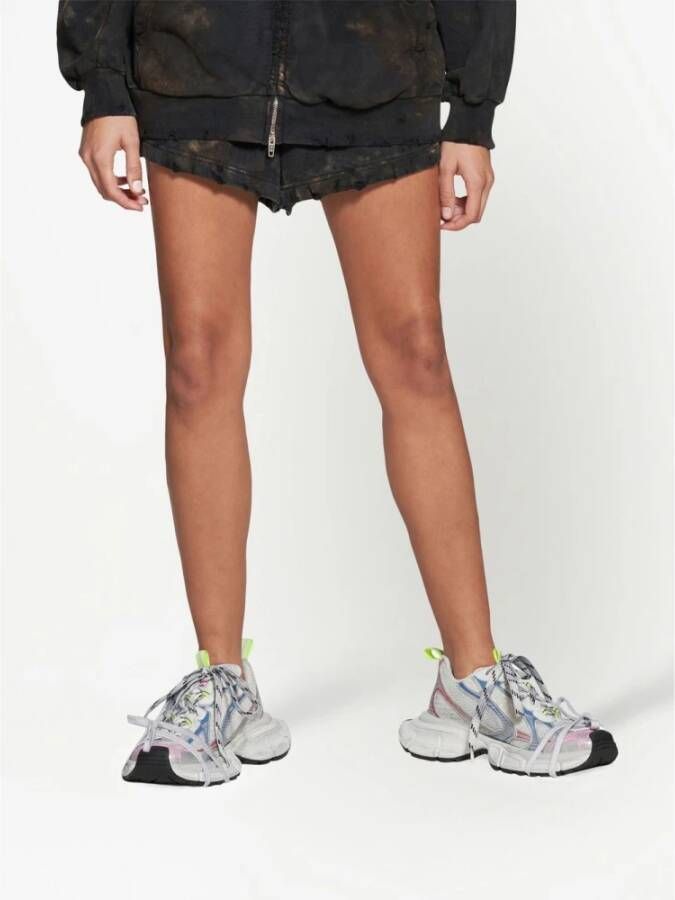 Balenciaga Witte Mesh Sneakers met Streepdetail