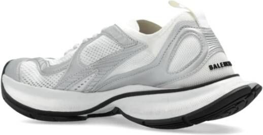 Balenciaga Witte Sneakers met Zilverkleurig Ontwerp