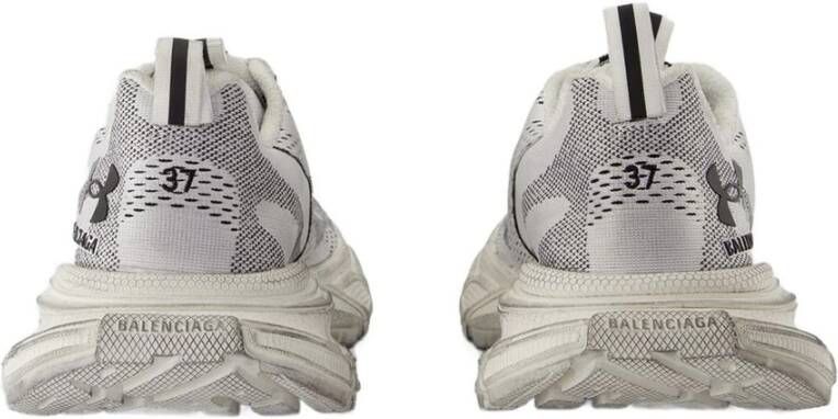 Balenciaga Witte synthetische sneakers met wildrubberen zool