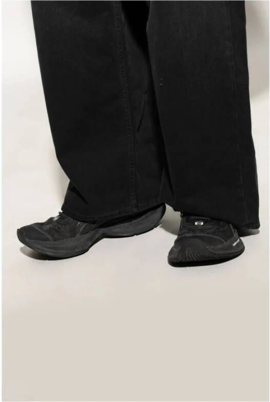 Balenciaga Zwart en wit logo sneaker circuit