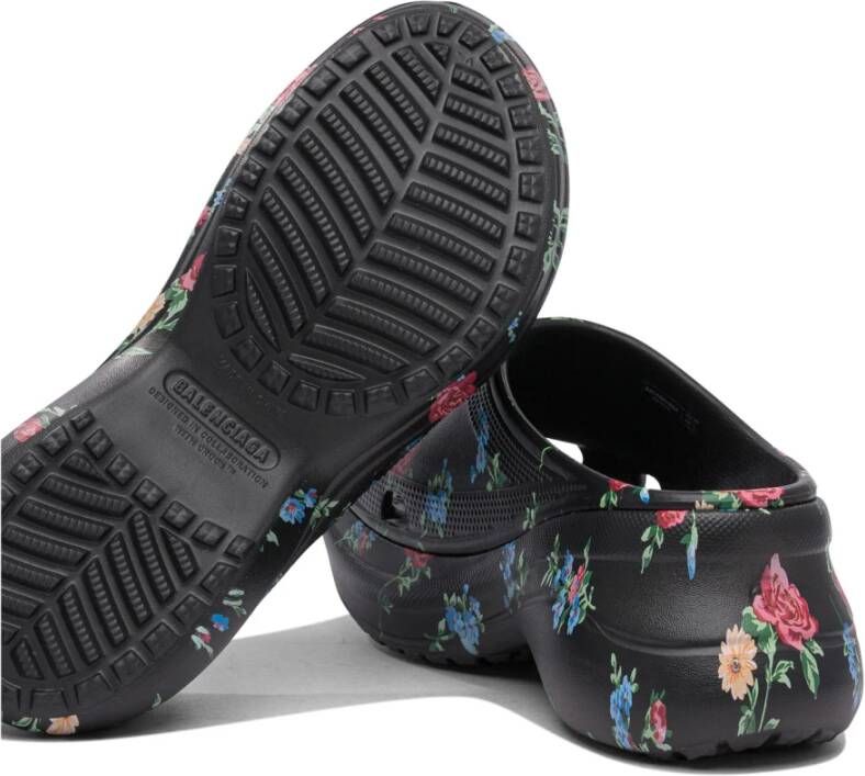 Balenciaga Zwarte Sandalen met Bloemenprint