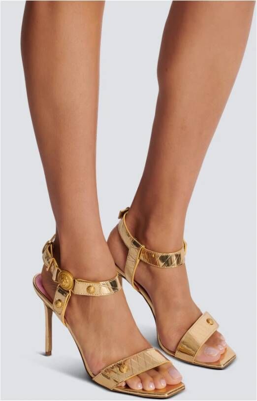 Balmain Eva sandalen in spiegelend leer met een reliëf ruitmotief Yellow Dames