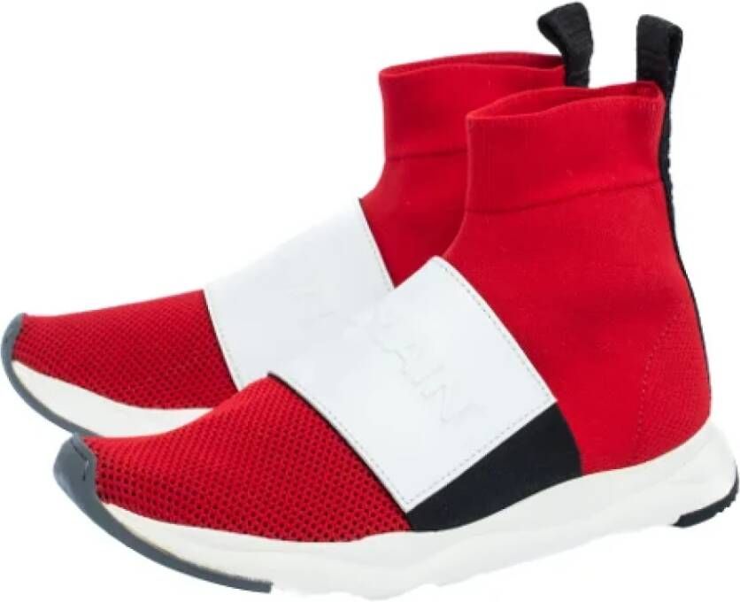 Balmain Pre-owned Fabric sneakers Red Dames