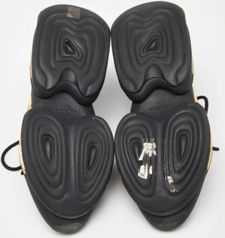 Balmain Pre-owned Satin sneakers Black Dames